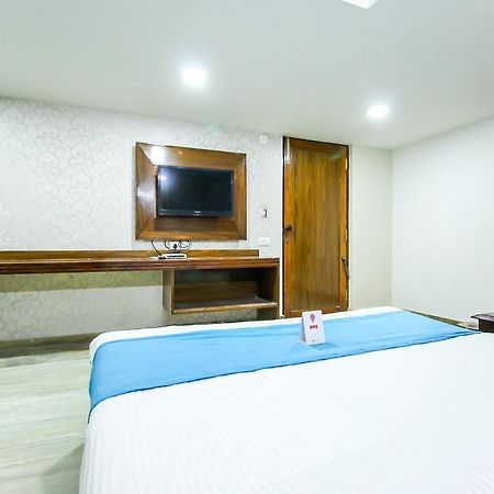 Hotel Seven 阿穆达巴 外观 照片