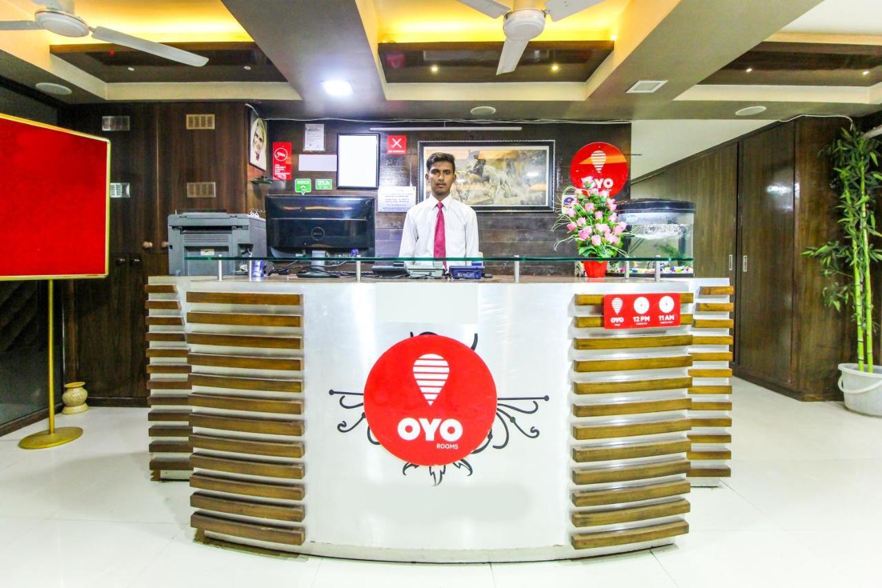 Hotel Seven 阿穆达巴 外观 照片